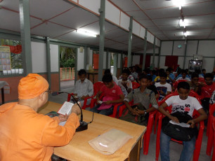 SGVEP- B Type Youth attending the class at Study Circle-  Sw. Vaikunthanan da taking the class (3