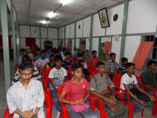 SGVEP- B Type Youth attending the class at Study Circle-  Sw. Vaikunthanan da taking the class (6