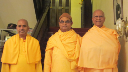 4 Swami Nirlatmananda, Ishtananda, Chetanananda April 28 2013_1