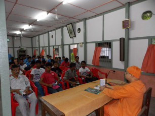 SGVEP- B Type Youth attending the class at Study Circle- Sw. Vaikunthanan da taking the class (2