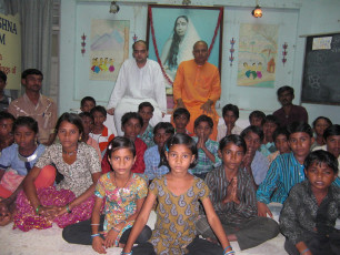 EDUCATIONAL TOUR WITH THE ASHRAMA MONASTICS