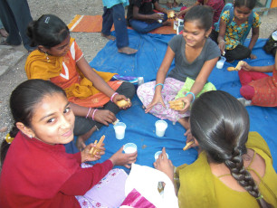 CHILDREN DRINKING MILK