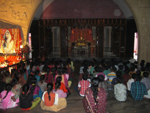 CHILDREN SINGING IN THE ASHRAMA TEMPLE