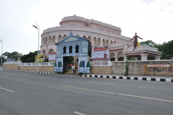1_Vivekananda_House
