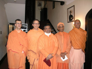 11 General Secy Swami Suhitananda vist Swami Nirakarananda Nishpapananda Subhakarananda Suhitananda Chetanananda Nov 14  2013