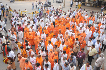 02 - PROCESSION ON 22ND APRIL