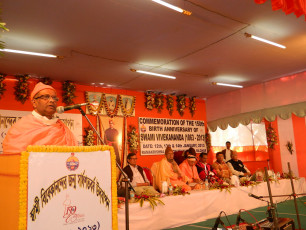 Sw. Satyasthananda delivering his welcome address on the inaugural function